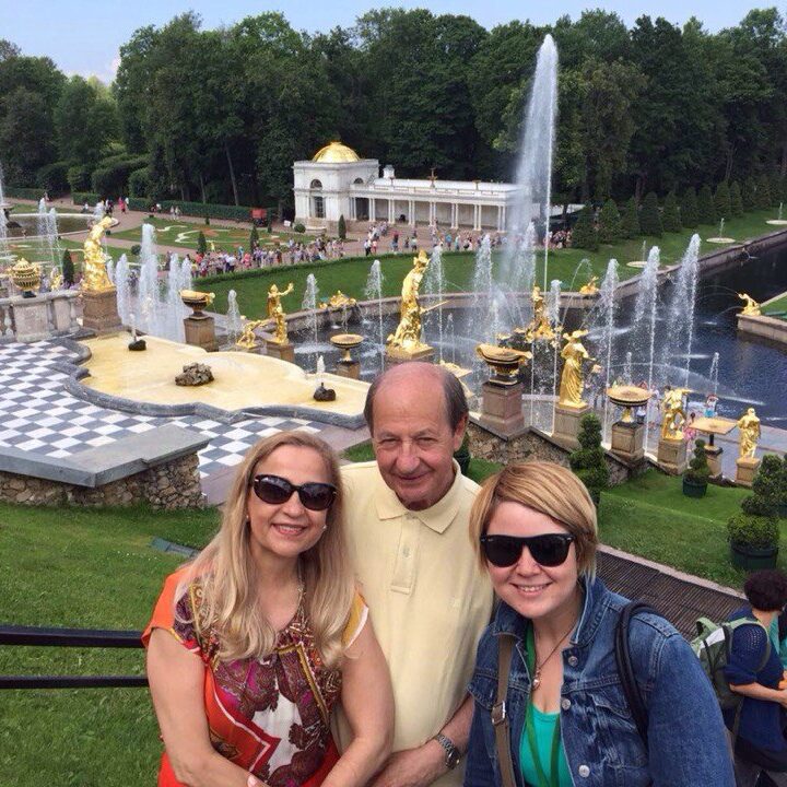 Peterhof Reggia estiva fontane giochi d'acqua guida privata in italiano